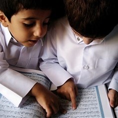 هداية الأبناء إلى الدين الإسلامي